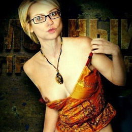 Evelina Hromchenko desnuda