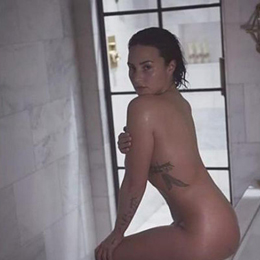Demi Lovato nahá