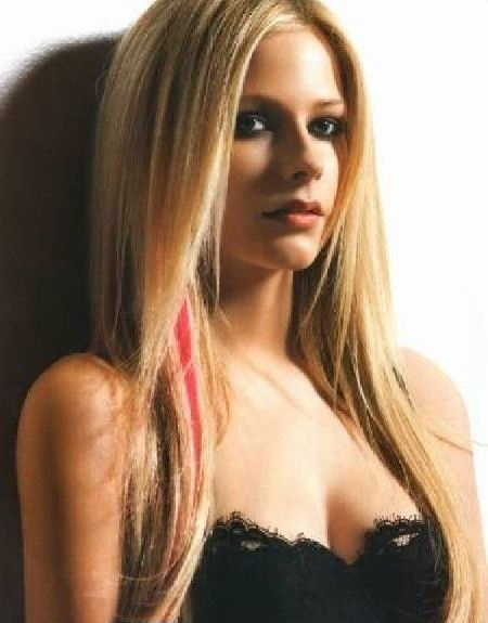Avril Lavigne desnuda. Foto - 17