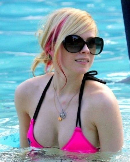 Avril Lavigne nahá. Foto - 44