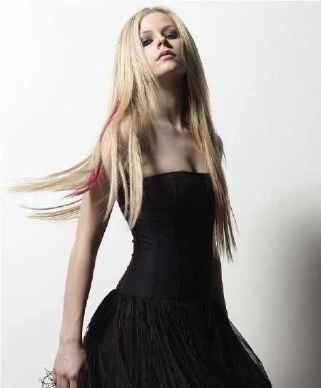 Avril Lavigne desnuda. Foto - 8
