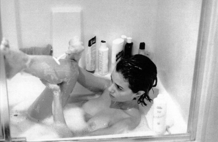 Mia Kirshner nuda. Foto - 9