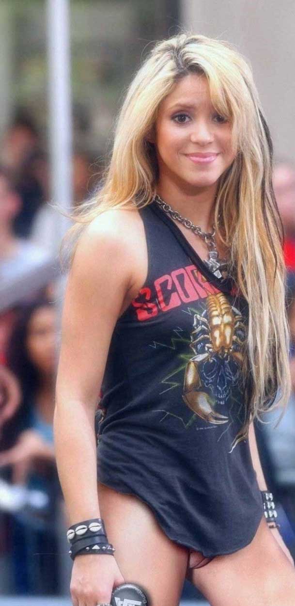 Shakira  nackt
