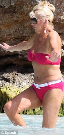 Ivana Trump nue. Photo - 11