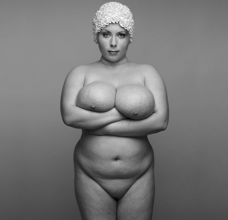 Nude. Photo - 4