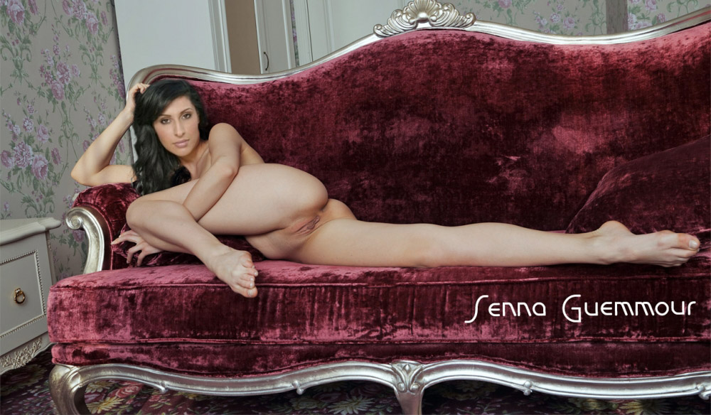 Senna Gammour desnuda. Foto - 4