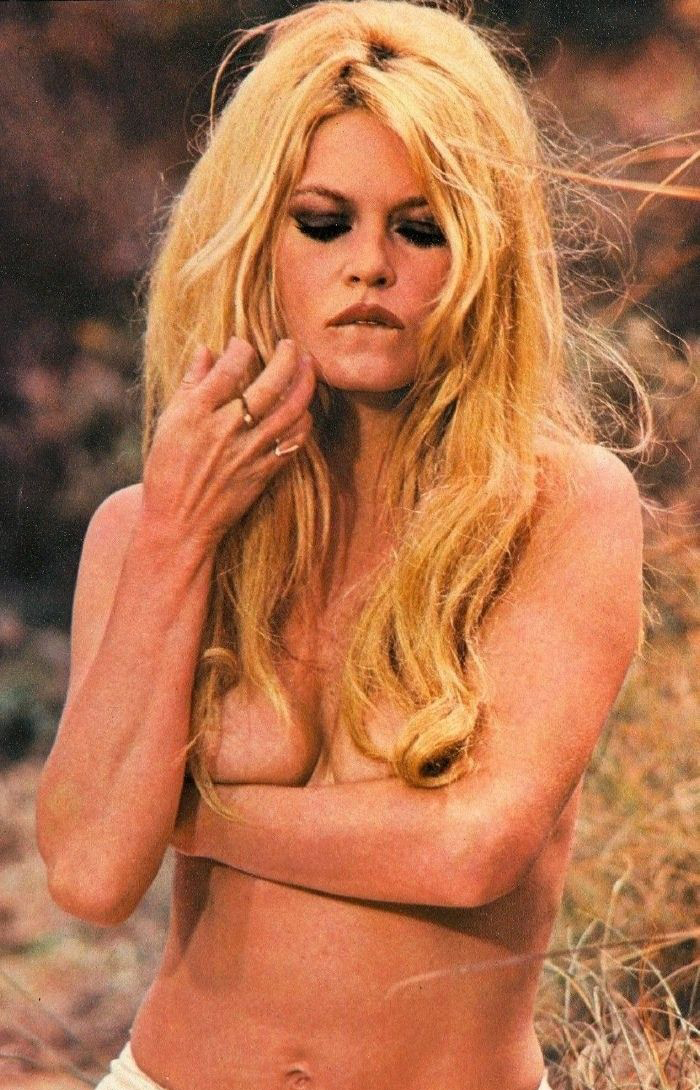 Brigitte Bardot nago. Zdjęcie - 12