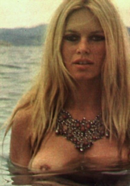 Brigitte Bardot nago. Zdjęcie - 24