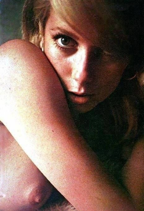 Catherine Deneuve nuda. Foto - 9