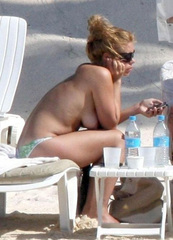 Billie Piper nue. Photo - 21