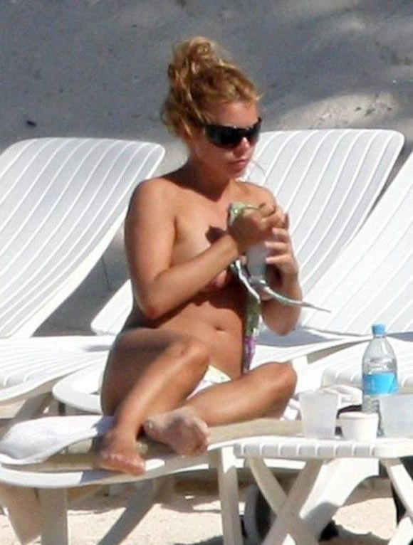 Billie Piper nue. Photo - 23