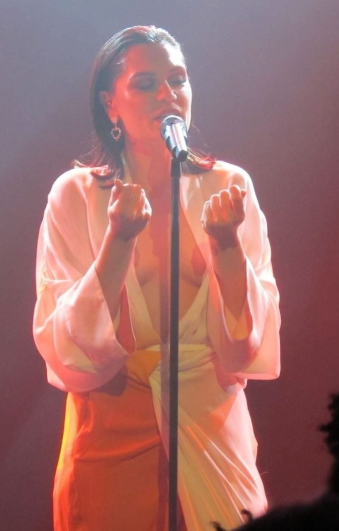 Jessie J nue. Photo - 14