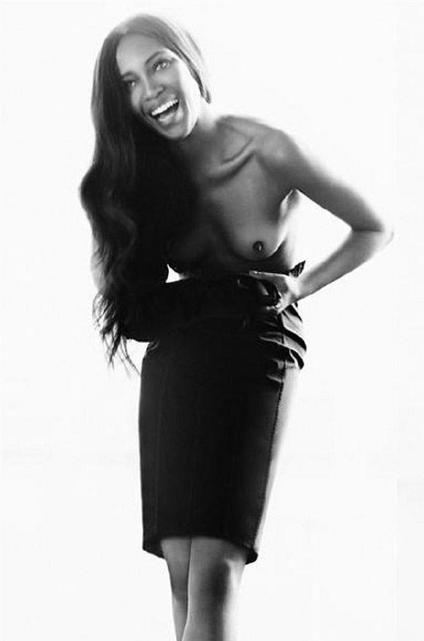 Naomi Campbell nue. Photo - 1