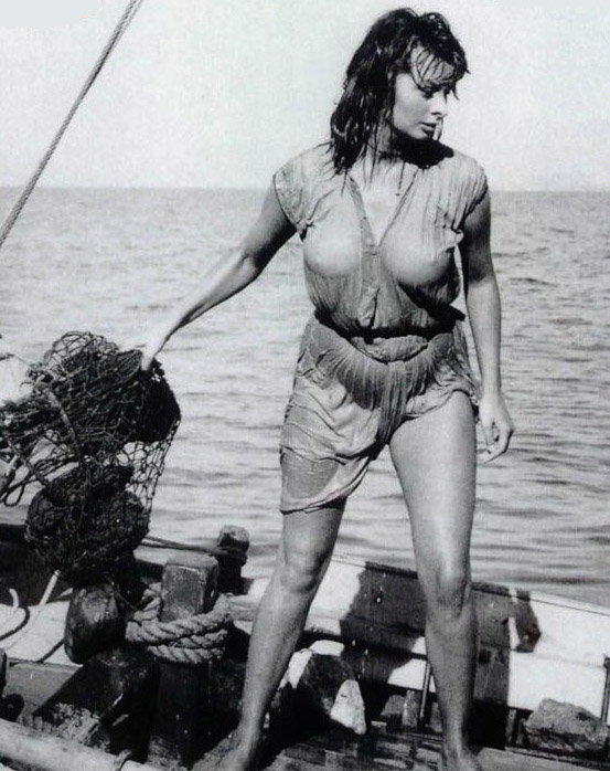 Sophia Loren nahá. Foto - 32