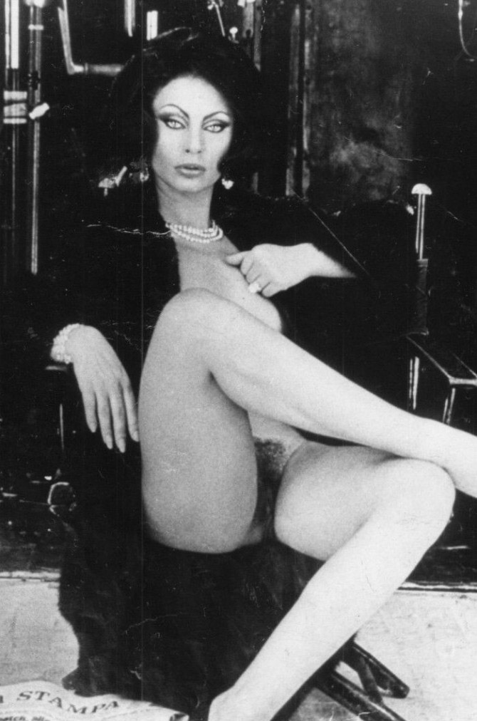 Sophia Loren nago. Zdjęcie - 43