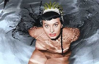 Sophia Loren nue. Photo - 5