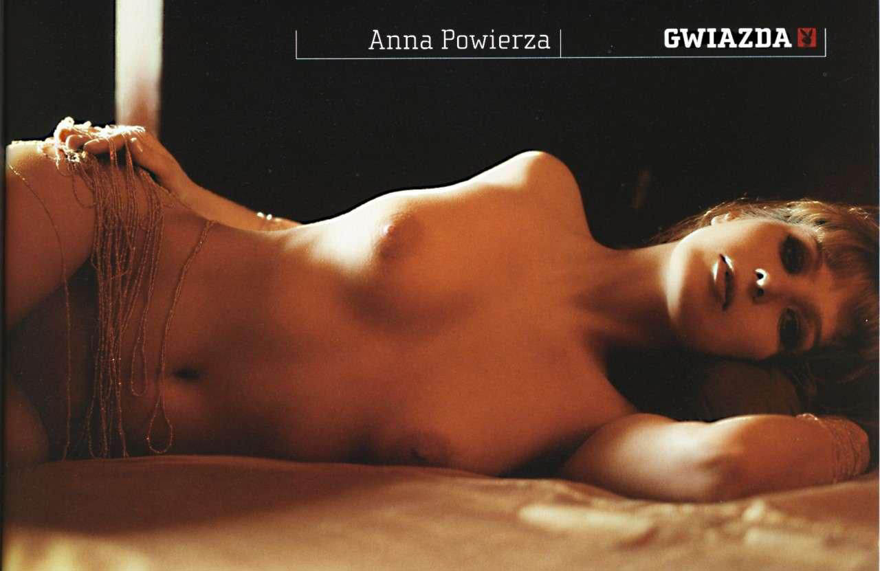 Anna Powierza desnuda. Foto - 5