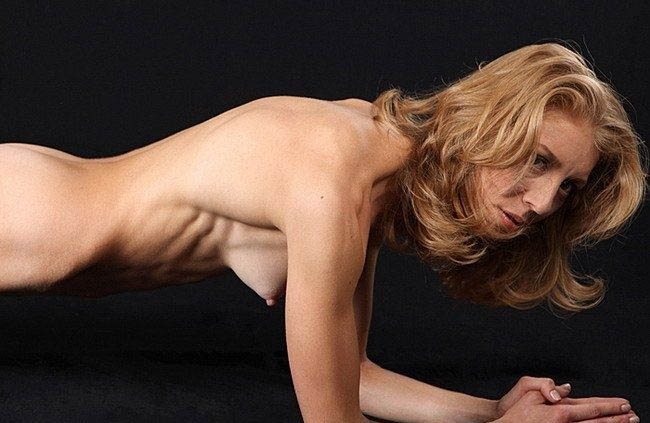 Elena Hrustaleva nahá. Foto - 13