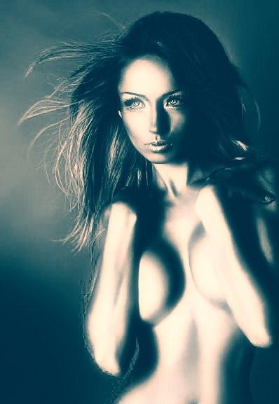 Valeriya Lukyanova desnuda. Foto - 7