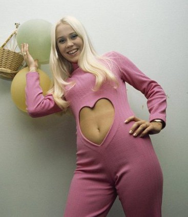 Agnetha Fältskog nue. Photo - 11