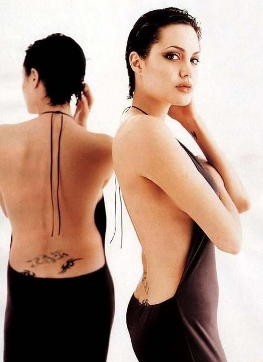 Angelina Jolie nago. Zdjęcie - 44