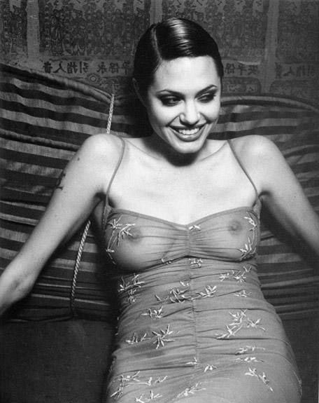Angelina Jolie nago. Zdjęcie - 9