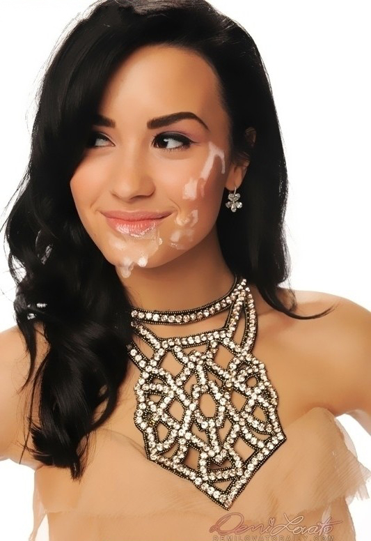Demi Lovato desnuda. Foto - 29