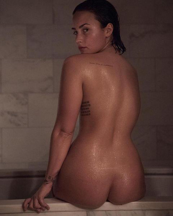 Demi Lovato nuda. Foto - 61