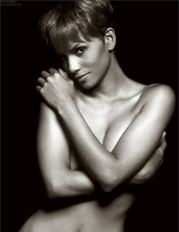 Halle Berry desnuda. Foto - 23