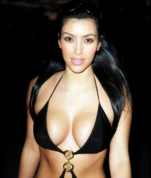 Kim Kardashian nahá. Foto - 38