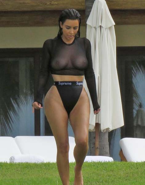 Kim Kardashian nahá. Foto - 51