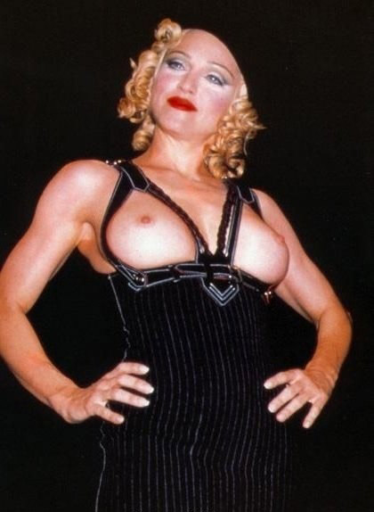 Голая Мадонна. Фото - 7