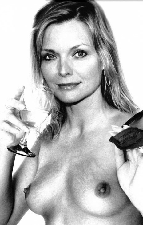 Michelle Pfeiffer nue. Photo - 109