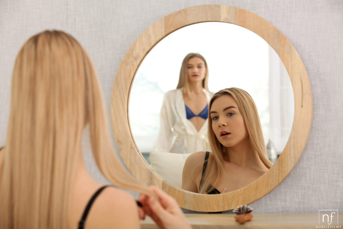 Lesbians porn photos. Gallery № 7956. Photo - 1