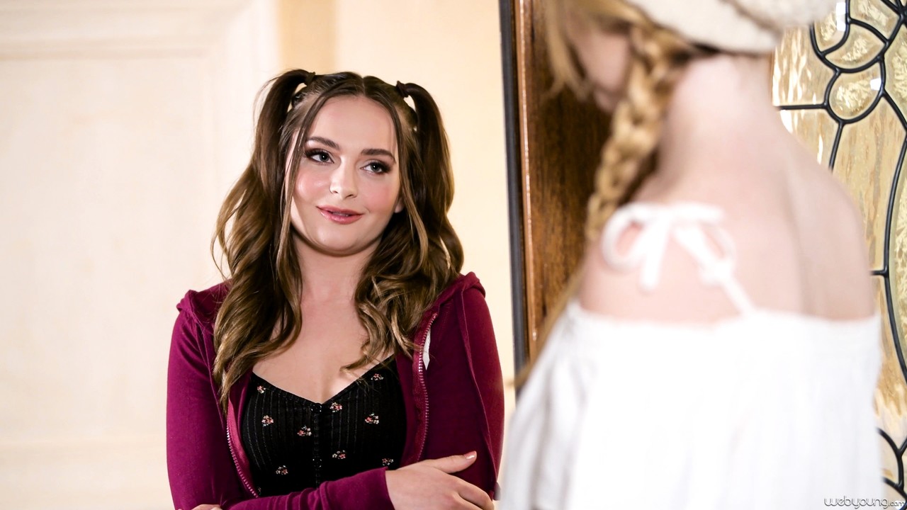 Lesbians porn photos. Gallery № 8203. Photo - 1