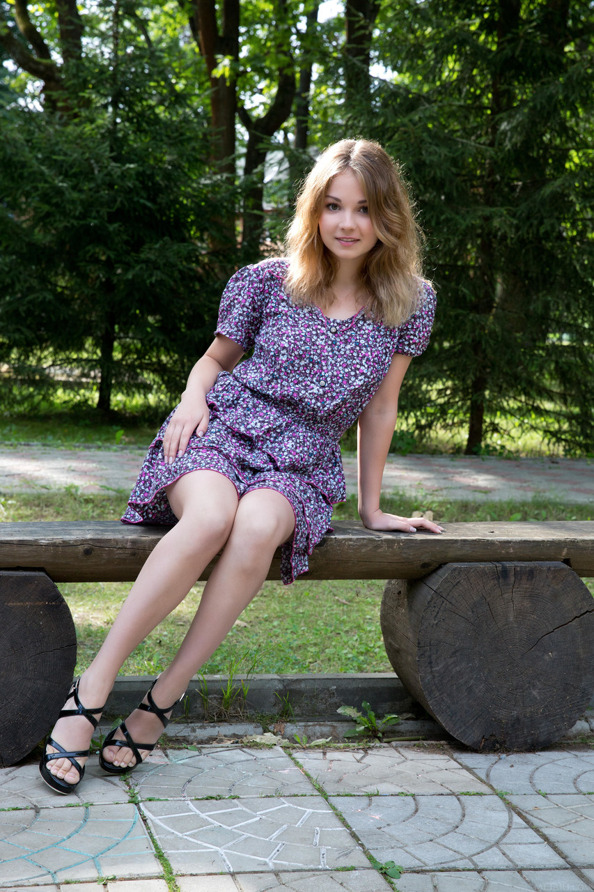 Young porn photos. Gallery № 11046. Photo - 1